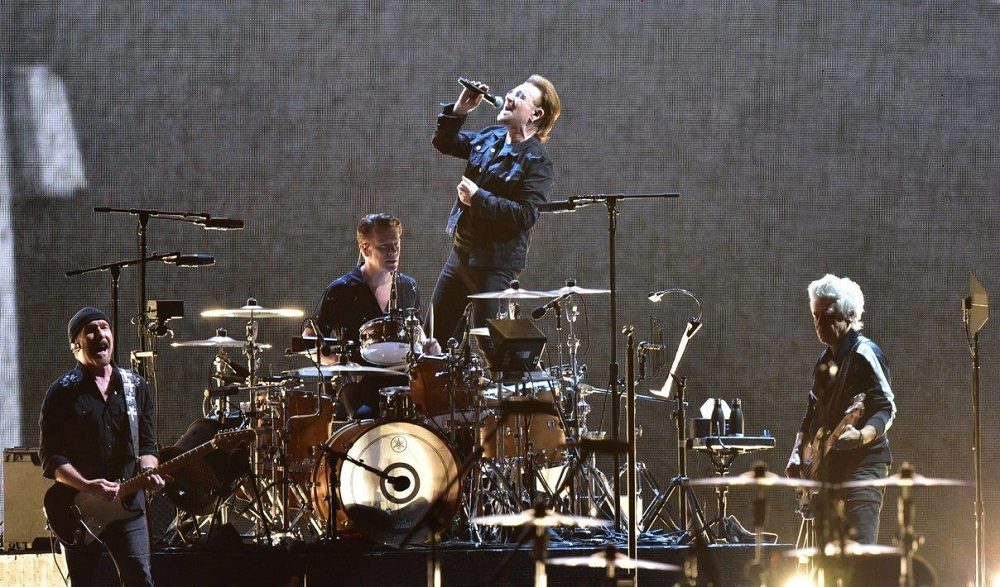 U2、13年ぶりの来日公演で名作『The Joshua Tree』を完全再現