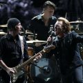 U2、自身のYouTubeチャンネルの大幅なリニューアルを発表。高画質MVやライブなどを公開へ